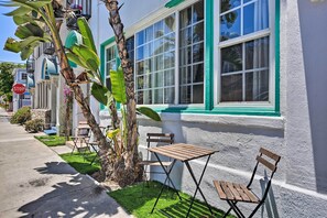 Apartment (3 Bedrooms) | Interior - Charming Renovated Avalon Townhome, Walk to Beach! (Avalon)