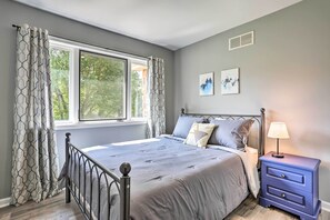 Cottage (5 Bedrooms) | 5 bedrooms, desk, iron/ironing board, free cots/infant beds