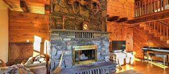 'bearpen Lodge' on 125 Acres - Near Belleayre Mtn!