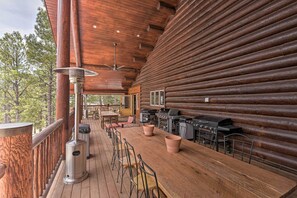 House (5 Bedrooms) | Interior