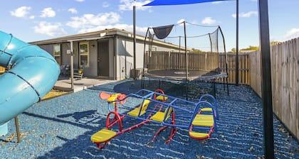 ~ 6 Mi to Waco: Newly Constructed Family Home