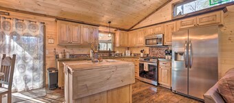 Updated Cabin w/ Fire Pit: 2 Mi to UTV & Hike