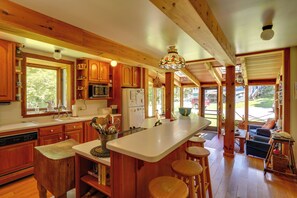 House (6 Bedrooms) | Interior - Waterfalls and Trails at 'the Mills At Green Hole' (Hillsdale)