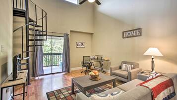 Apartment (3 Bedrooms) | Front of property