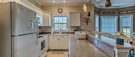 Apartment (3 Bedrooms) | Private kitchen