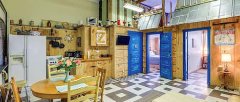 อพาร์ทเมนท์ (2 Bedrooms) | ด้านหน้าที่พัก