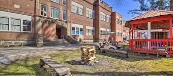 Unique ATV Apartment in Remodeled Schoolhouse