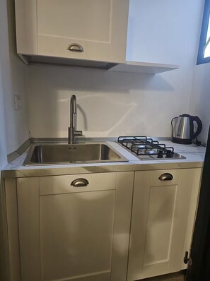 Microonde, forno, piano cottura