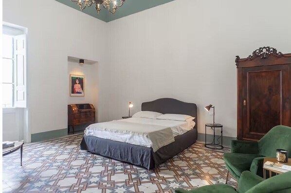 2 chambres, fer et planche à repasser, Wi-Fi, literie fournie