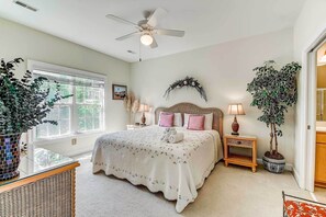 Apartment (3 Bedrooms) | 3 bedrooms, laptop workspace, iron/ironing board, bed sheets - Stunning Sunset Beach Condo: 3 Mi to Beach! (Sunset Beach)