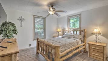 House (2 Bedrooms) | 2 bedrooms, laptop workspace, iron/ironing board, free cots/infant beds