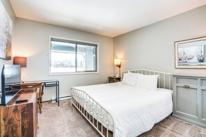 Apartment (2 Bedrooms) | Interior - Condo w/ Balcony & Views - Steps to Ski Shuttle! (Fraser)