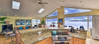 Anacortes Paradise Vacation Rental w/ Water Views!