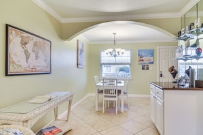 Apartment (1 Bedroom) | Interior - Resort Condo w/ Beach Access in Indian Shores! (Indian Shores)
