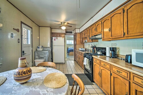 El Paso Home < 1 Mi to Lone Star Golf Club!