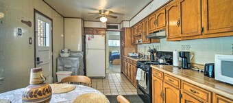 El Paso Home < 1 Mi to Lone Star Golf Club!