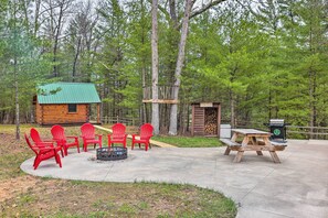 Outdoor dining - 'steelhead Lodge' - Double J River Camp (Irons)