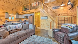 Living area - 'steelhead Lodge' - Double J River Camp (Irons)