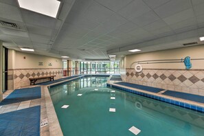 Outdoor pool - Top Floor Condo w/ Resort-style Amenities! (Orange Beach)