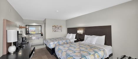 Deluxe Room, 2 Queen Beds, Non Smoking, Ground Floor