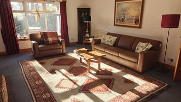 Cottage | Living area