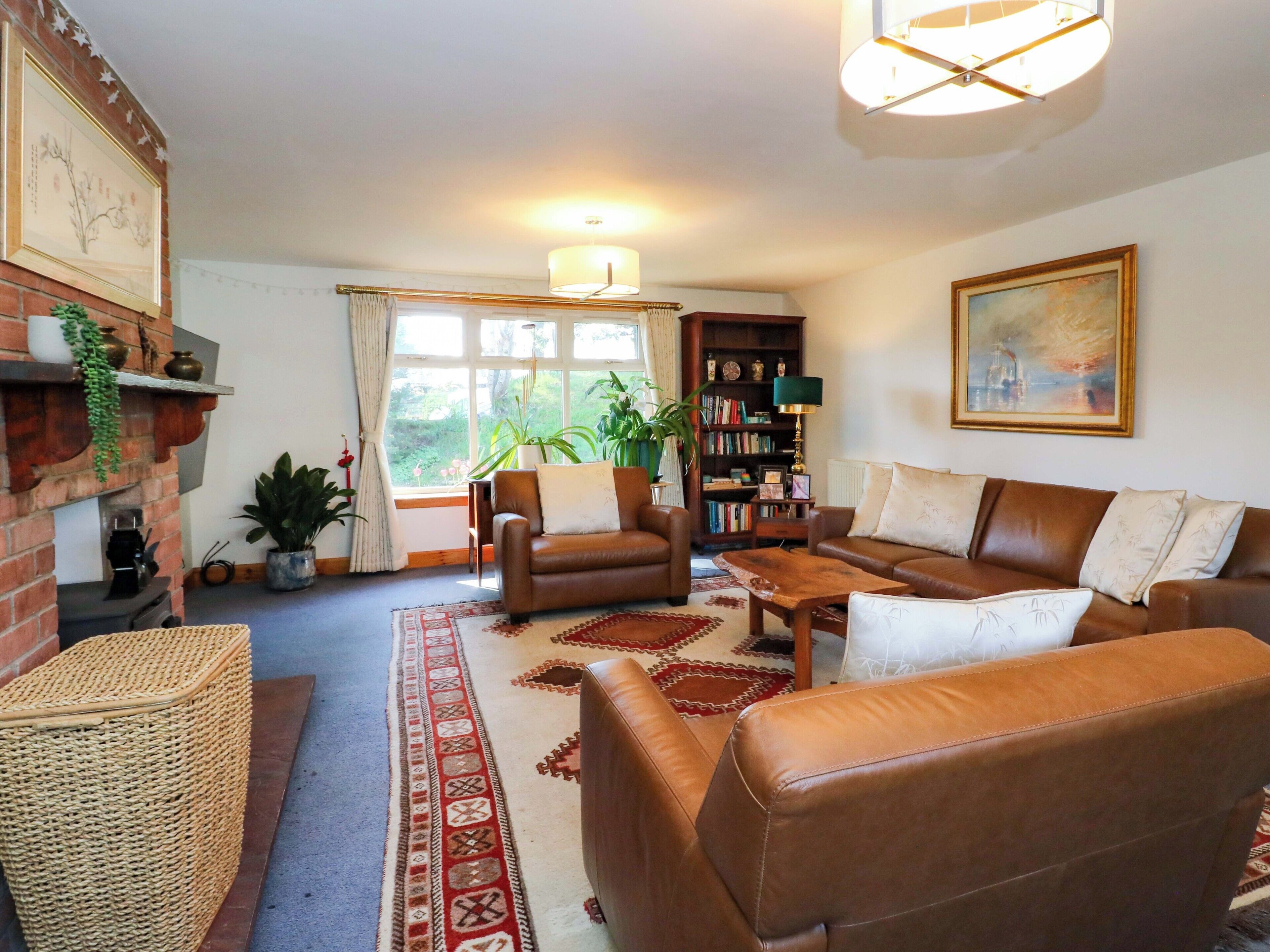 Cottage | Interior