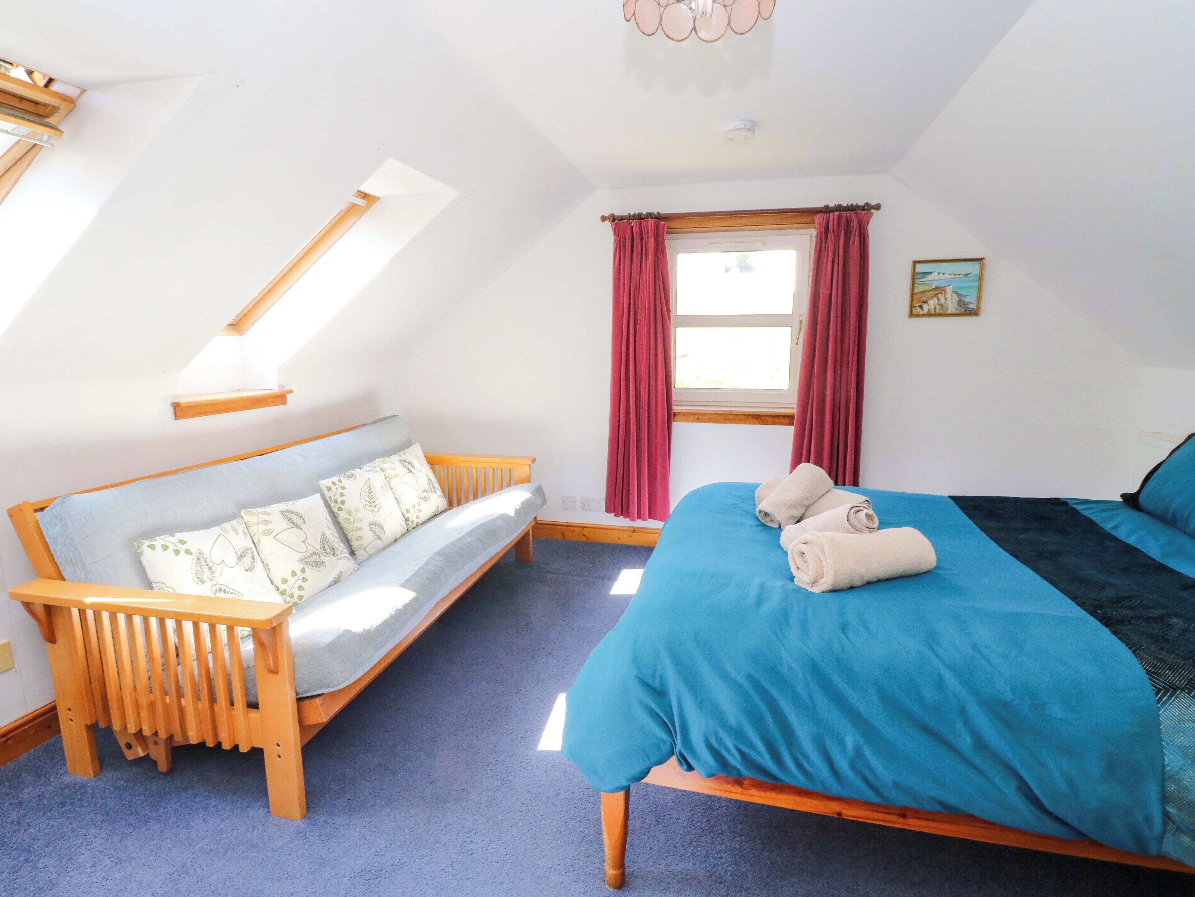 3 bedrooms, individually decorated, individually furnished, free WiFi