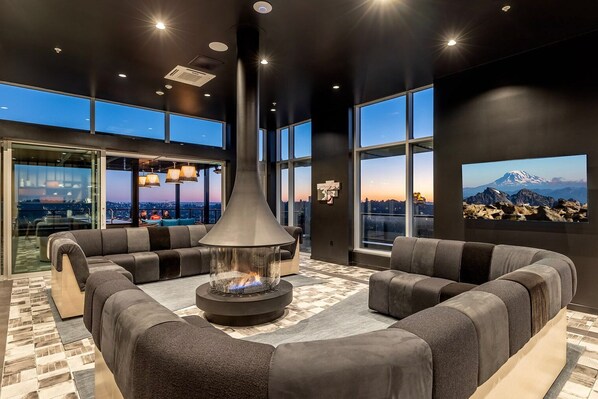 Interior - Trendy Central District 1BR w/ Fitness Center, nr Park, by Blueground (Seattle)