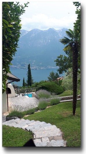 Property grounds - Vacation home with private grounds and pool with panoramic views in Tremosine (Tremosine)