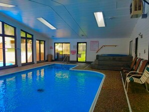 Innenpool, Außenpool