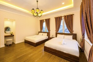 4 bedrooms, bed sheets