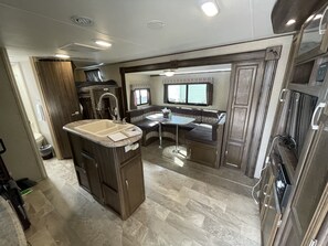 Interior - Clearwater RV tamping on the shores of Chelan  (Chelan)