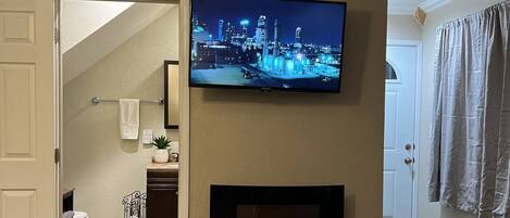 1 slaapkamer, een strijkplank/strijkijzer, gratis wifi, beddengoed