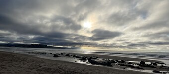 Family apartment with stunning views to sea and mountains