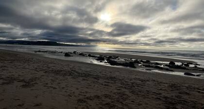 Family apartment with stunning views to sea and mountains