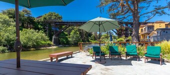 Bridgeport Bungalow on the River