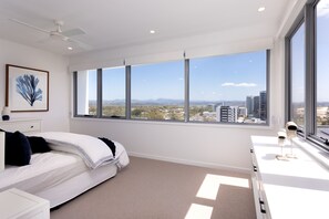 Villa Luxe | 4 chambres, literie de qualité supérieure, surmatelas, bureau