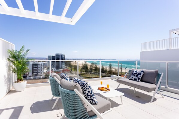 Terrace/patio - The Beach Houses Holiday Villas (Coolangatta)