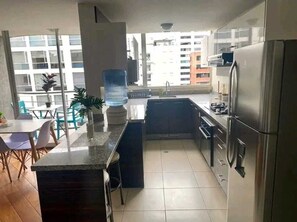Private kitchen - Family 6 Balcony La Carolina (Quito)
