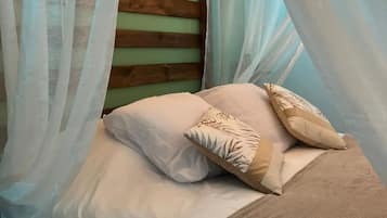 1 bedroom, WiFi, bed sheets