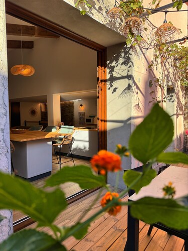 House with garden center of Collioure 50m from the beach