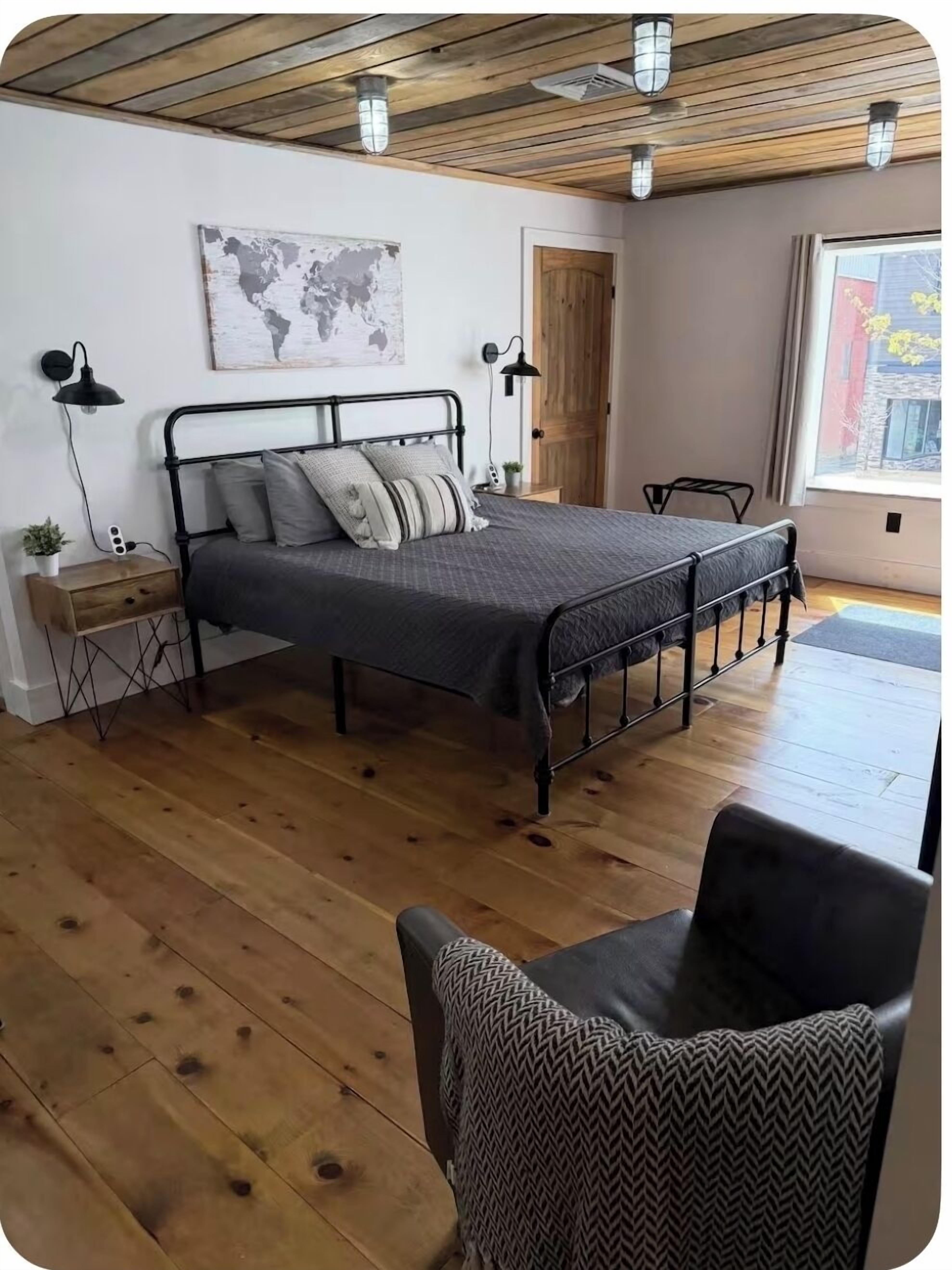 1 bedroom, desk, iron/ironing board, free WiFi