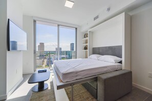 1 soverom, skrivebord, strykejern/-brett og wi-fi