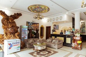 Lobby - Window 1 Hotel (Kon Tum)