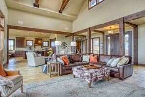 Smart-TV, Kamin, Videospiele