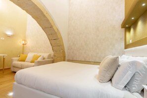 3 habitaciones, escritorio, tabla de planchar con plancha y wifi gratis 