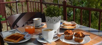 Cozy studio in Arenas overlooking the mountains