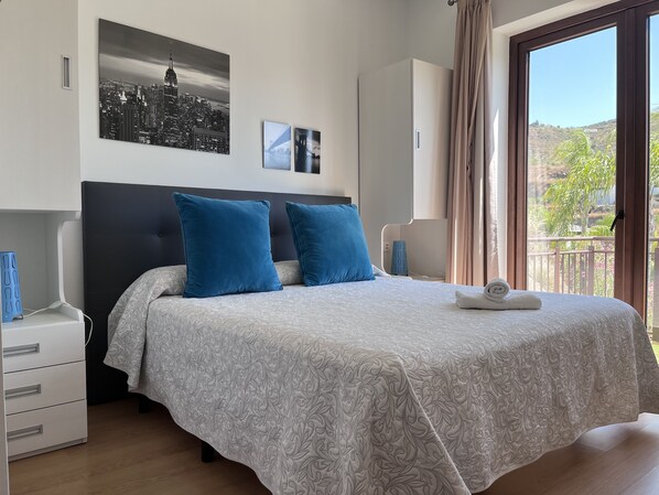 1 bedroom, free WiFi, bed sheets