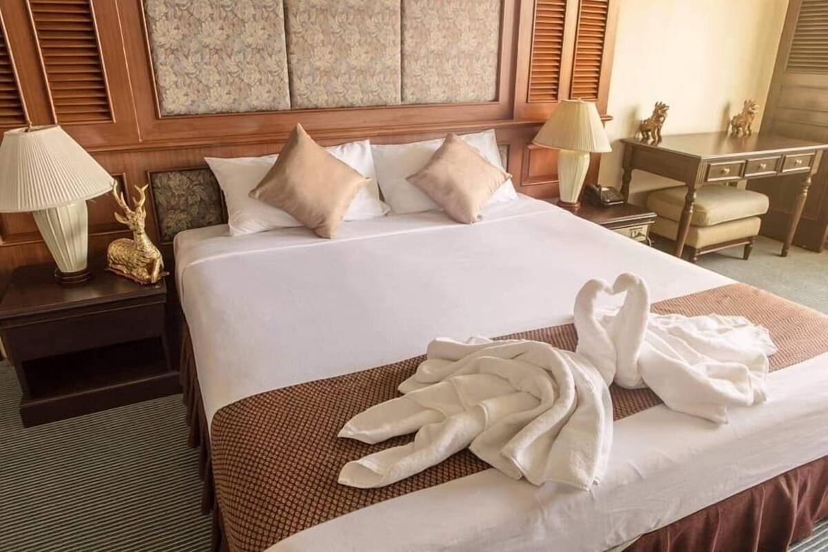 Desk, blackout drapes, WiFi (free), bed sheets