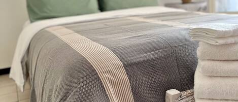 2 bedrooms, WiFi, bed sheets